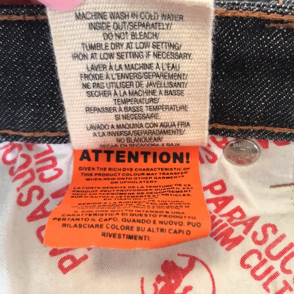 Parasuco Italian denim. Beautiful frost wash on black denim. - Picture 10 of 16